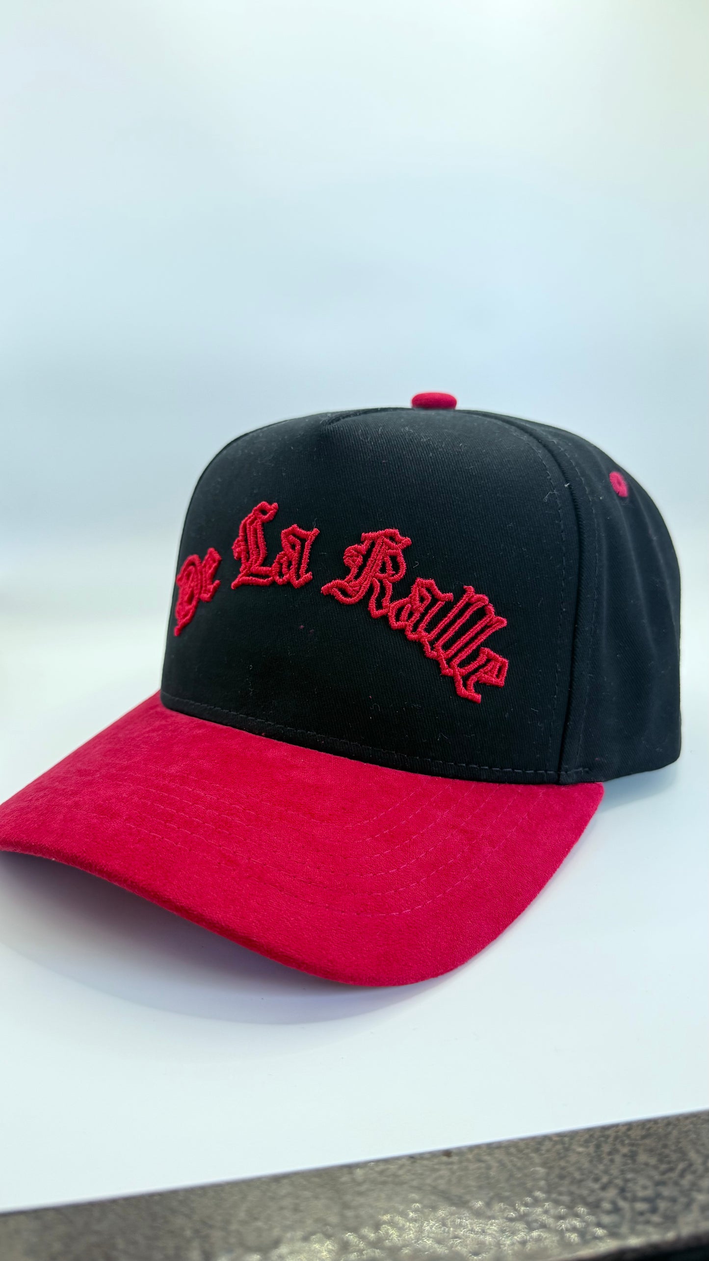ELA De La Kalle Hat